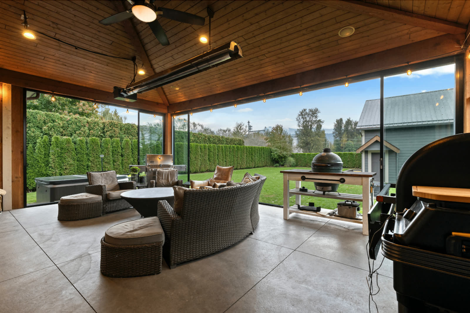 Outdoor Kitchen Pavilion