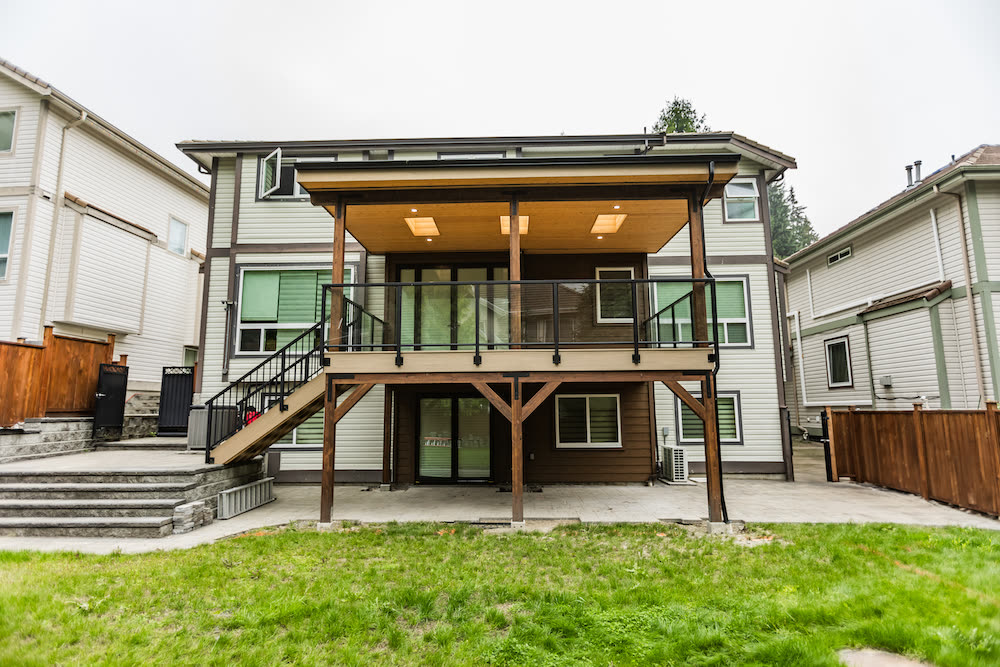 Covered Porch & Deck in Coquitlam - Photo 1